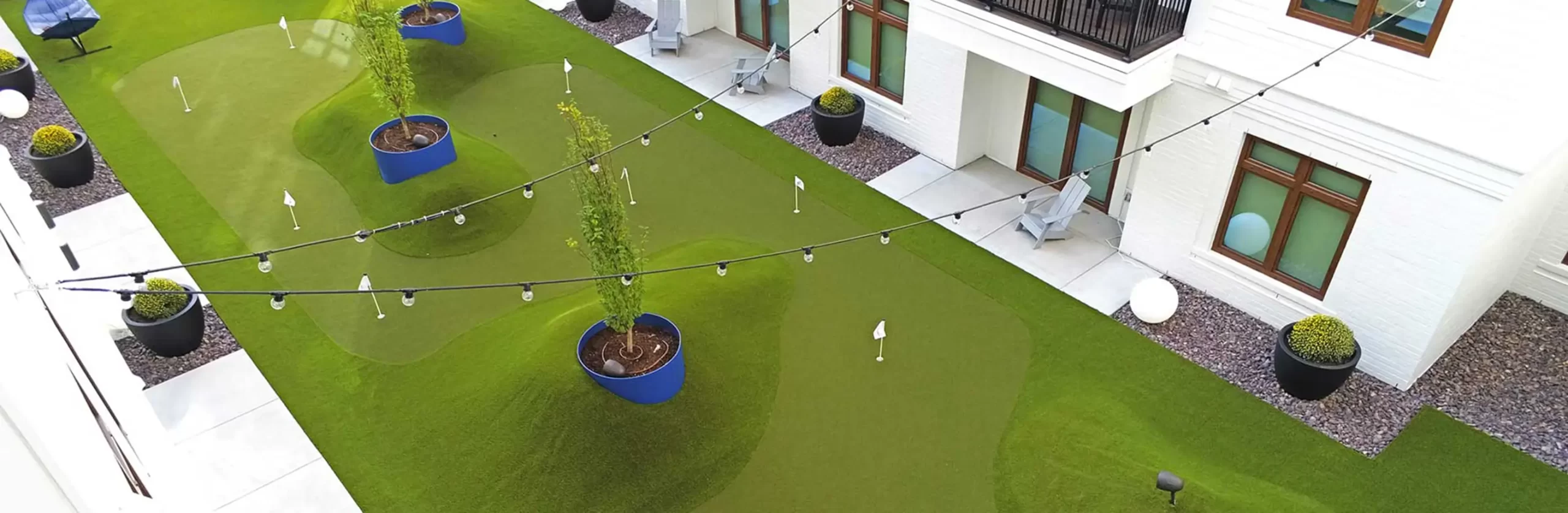Putting green installed at apartment by SYNLawn