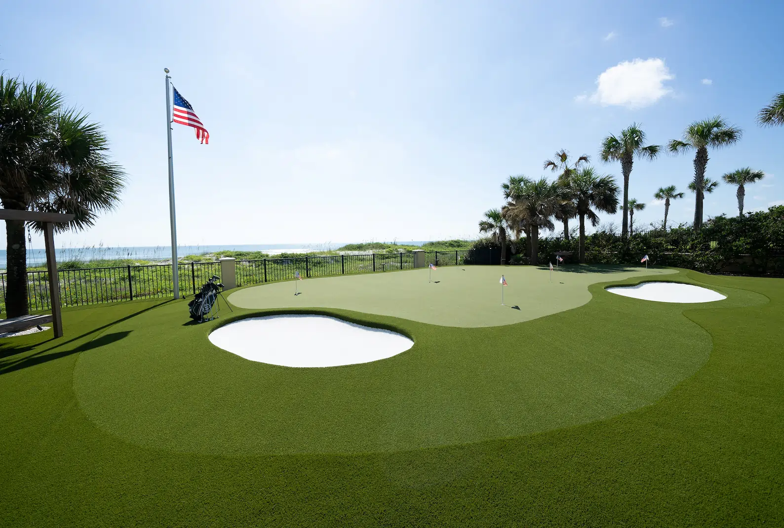 luxury putting green artificial turf