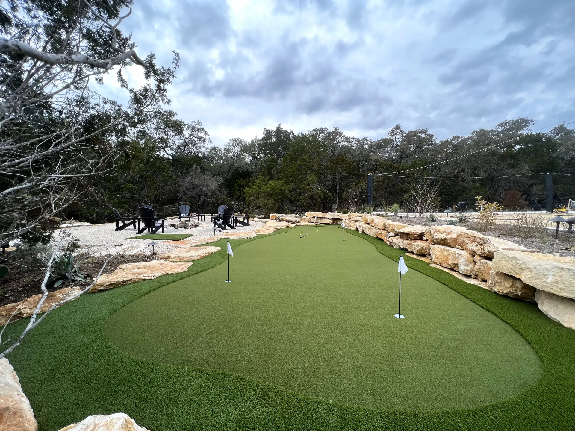 artificial putting green