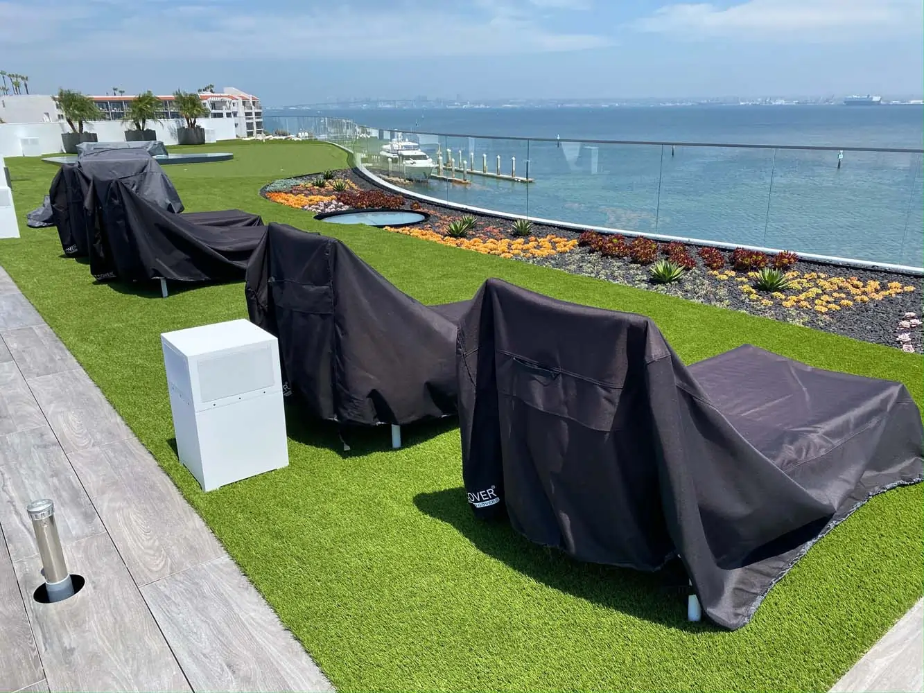 synlawn commercial rooftop artificial grass