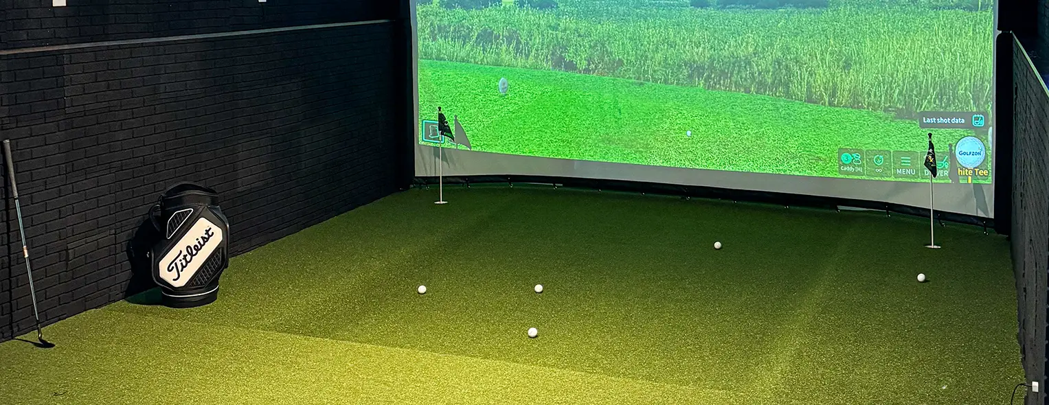 artificial-grass-simulator-3 Indoor golf simulator turf from SYNLawn